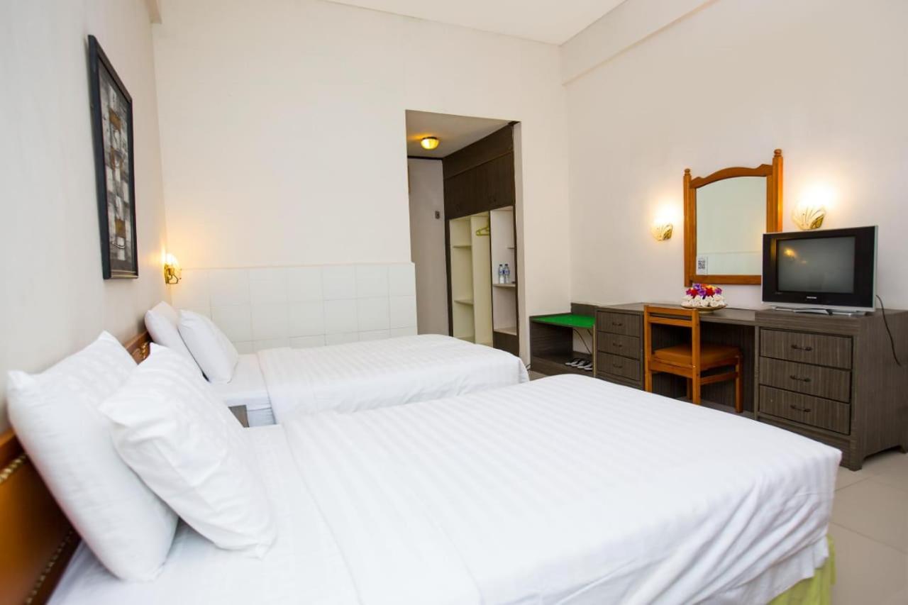 Green Garden Hotel Berastagi Eksteriør bilde